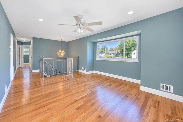 16 Berkeley Avenue, Selden, NY 11784