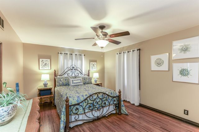 21 N Laurel Dr, Wichita, KS 67206