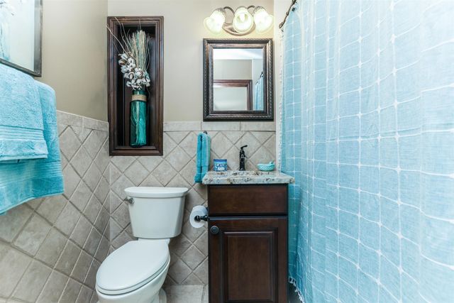 21 N Laurel Dr, Wichita, KS 67206