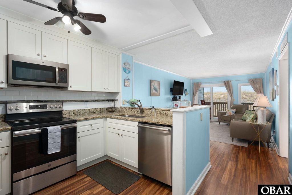 Image 11 of property listing at 5515 S Virginia Dare Trl Unit B-1, Nags Head, NC 27959