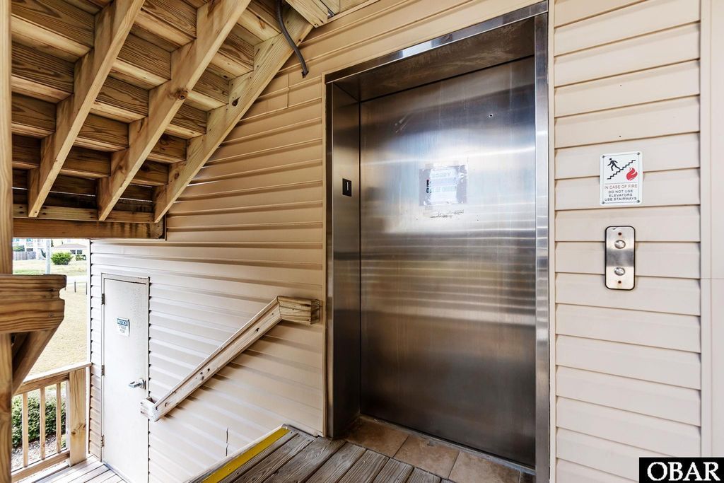 Image 37 of property listing at 5515 S Virginia Dare Trl Unit B-1, Nags Head, NC 27959