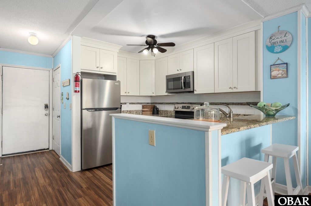 Image 6 of property listing at 5515 S Virginia Dare Trl Unit B-1, Nags Head, NC 27959