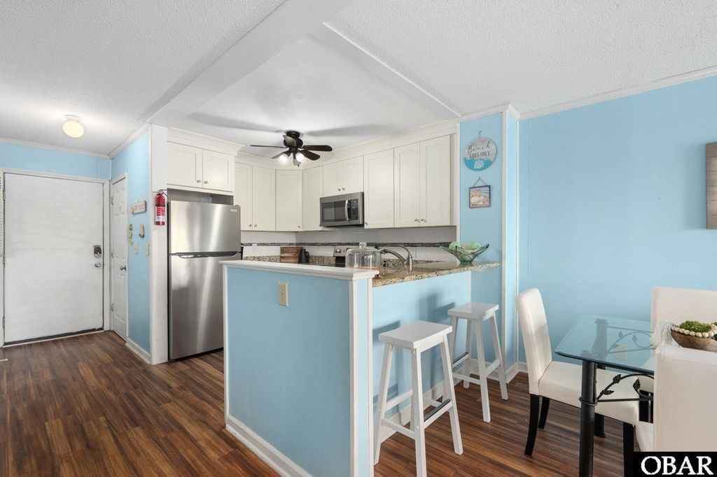 Image 10 of property listing at 5515 S Virginia Dare Trl Unit B-1, Nags Head, NC 27959
