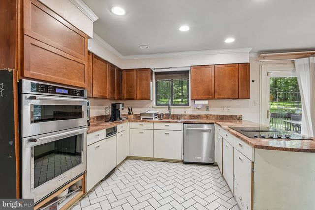 11112 VALLEY HEIGHTS DR, Owings Mills, MD 21117