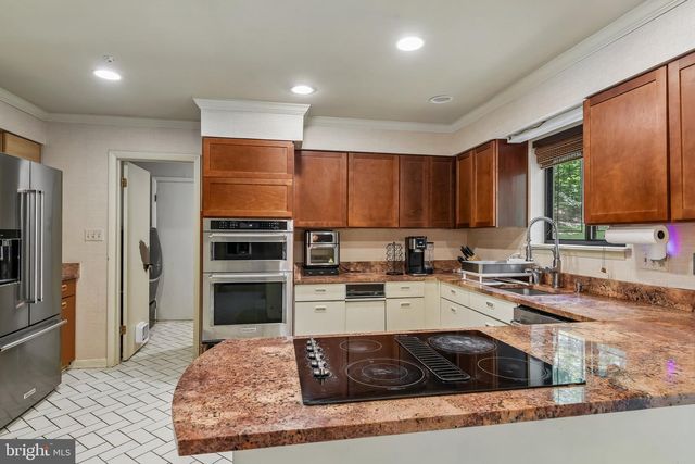 11112 VALLEY HEIGHTS DR, Owings Mills, MD 21117