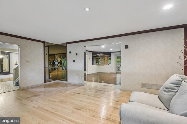 11112 VALLEY HEIGHTS DR, Owings Mills, MD 21117