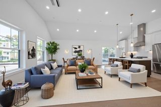 10 Rockland St. 3, Boston, MA 02119