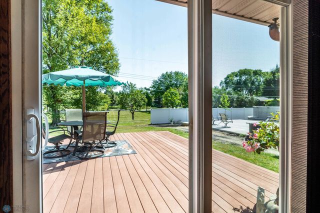 2925 Edgewood Drive N, Fargo, ND 58102