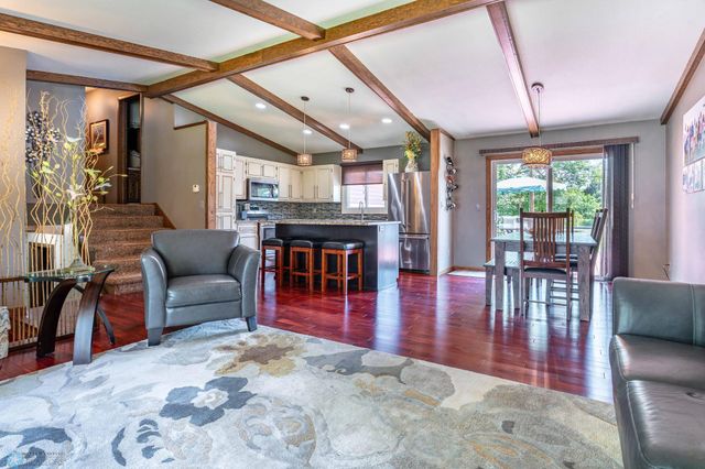 2925 Edgewood Drive N, Fargo, ND 58102