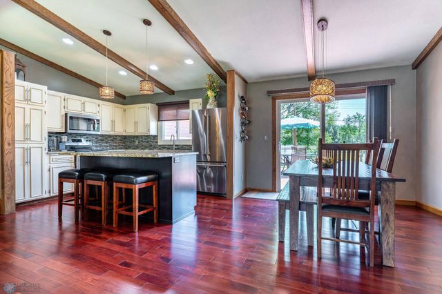 2925 Edgewood Drive N, Fargo, ND 58102