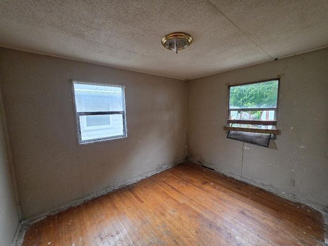 3557 S 5th PLACE, Milwaukee, WI 53207
