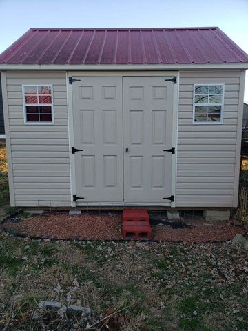 2461 Old Greenbrier Pike, Greenbrier, TN 37073