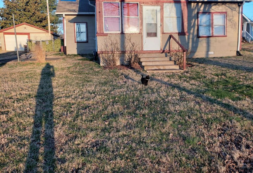 2461 Old Greenbrier Pike, Greenbrier, TN 37073