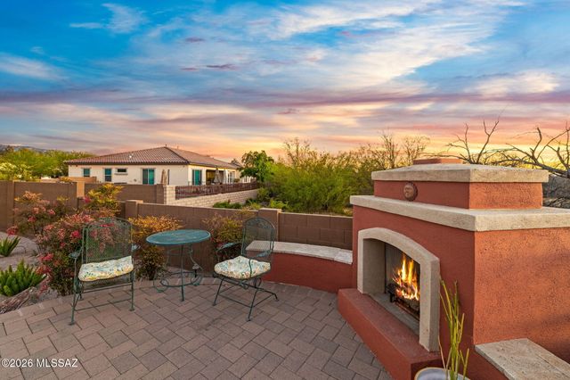 2431 N Wychwood Court, Tucson, AZ 85749