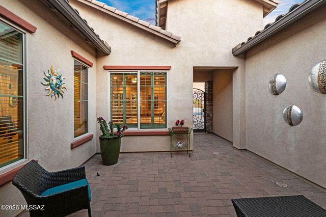 2431 N Wychwood Court, Tucson, AZ 85749