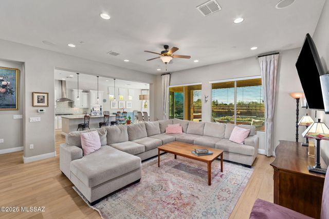 2431 N Wychwood Court, Tucson, AZ 85749