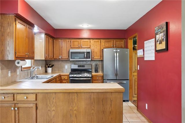 13 Baber Circle, Camden Point, MO 64018