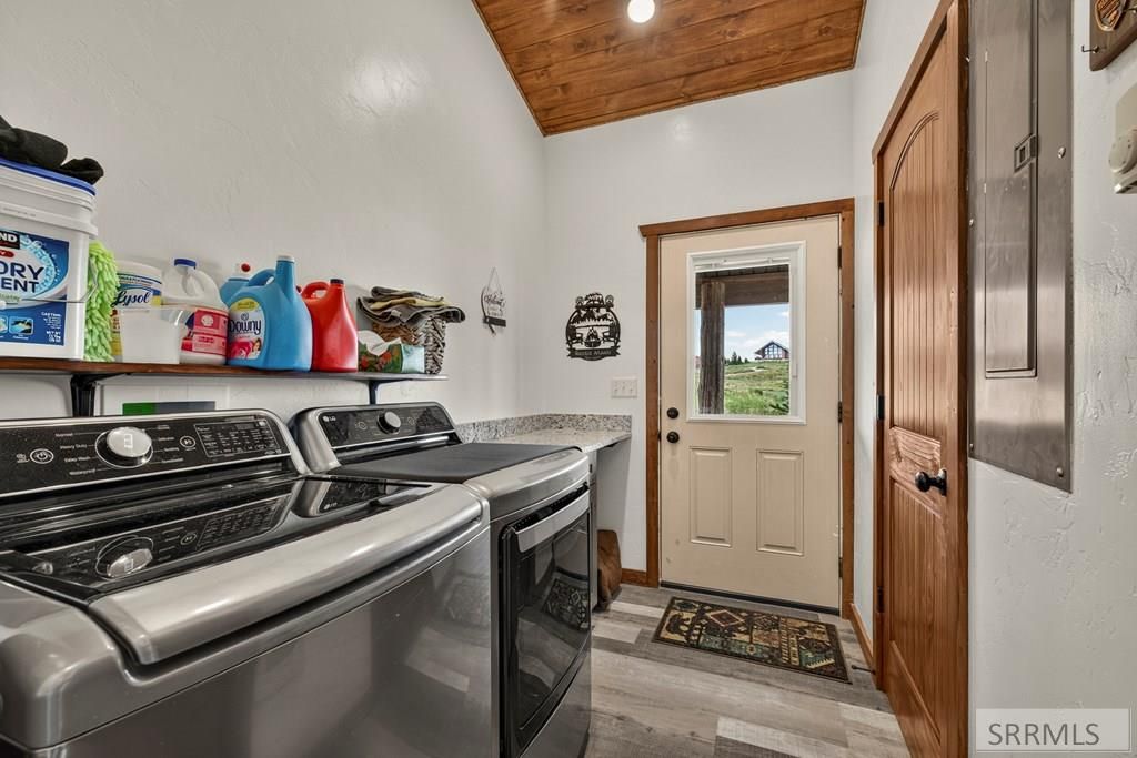 Image 22 of property listing at 3987 Joseph Drive, Island Park, ID 83429