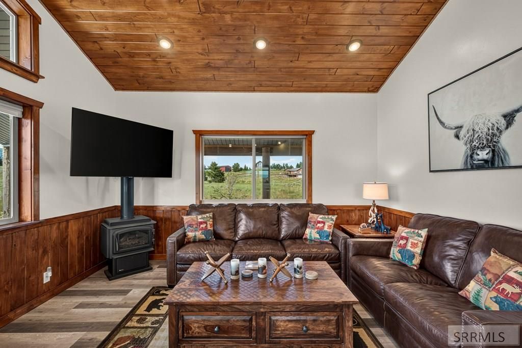 Image 4 of property listing at 3987 Joseph Drive, Island Park, ID 83429