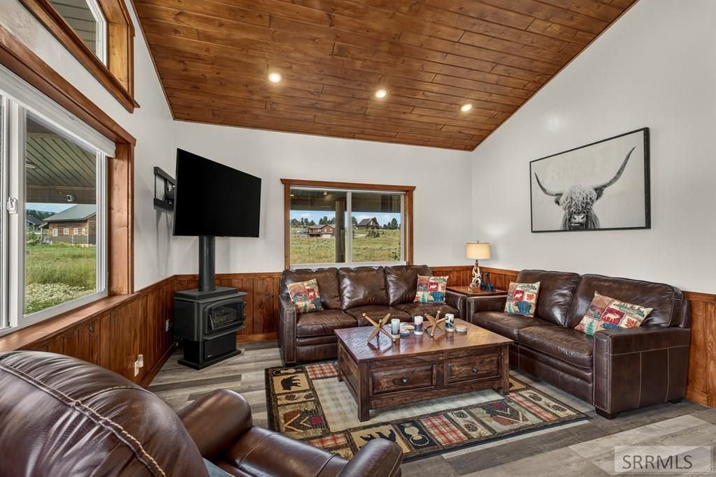 Image 5 of property listing at 3987 Joseph Drive, Island Park, ID 83429