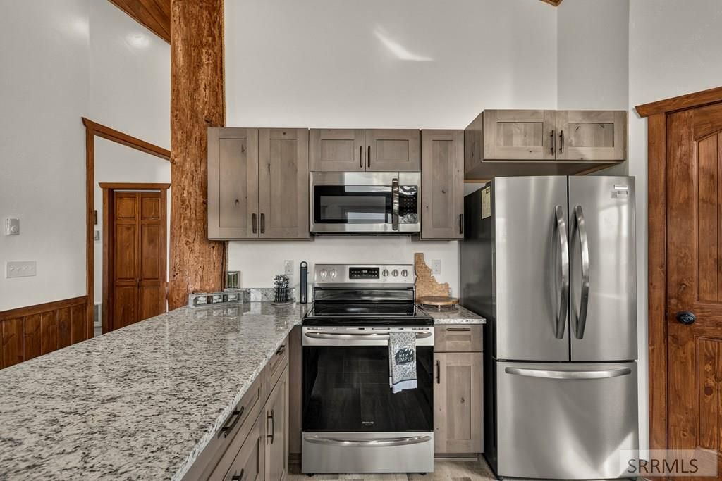 Image 8 of property listing at 3987 Joseph Drive, Island Park, ID 83429