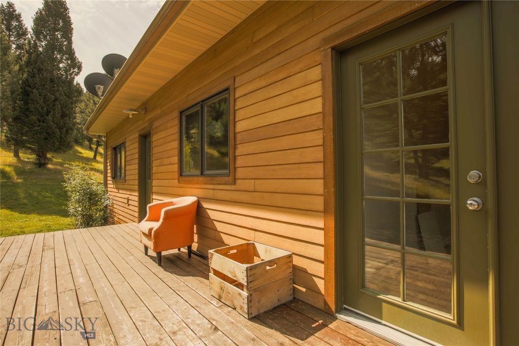 240 Tizer Lake Road, Jefferson City, MT 59638 photo 5