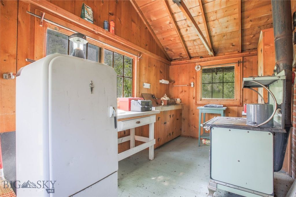 240 Tizer Lake Road, Jefferson City, MT 59638 photo 51