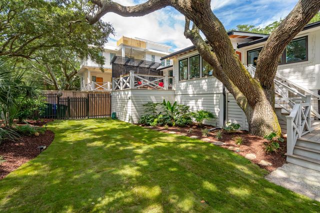 816 Palm Boulevard, Isle Of Palms, SC 29451