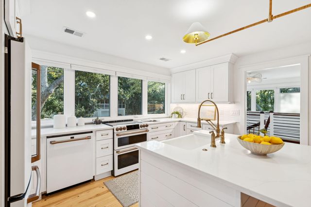 816 Palm Boulevard, Isle Of Palms, SC 29451