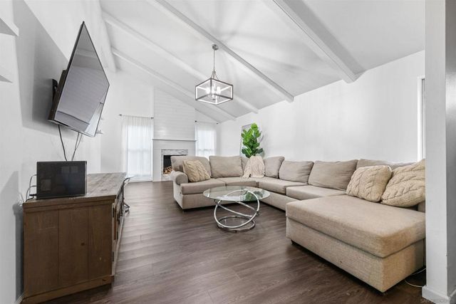 320 E Palommar Street, Chula Vista, CA 91911