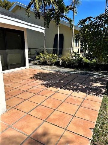10020 SW 91st Terrace, Miami, FL 33176