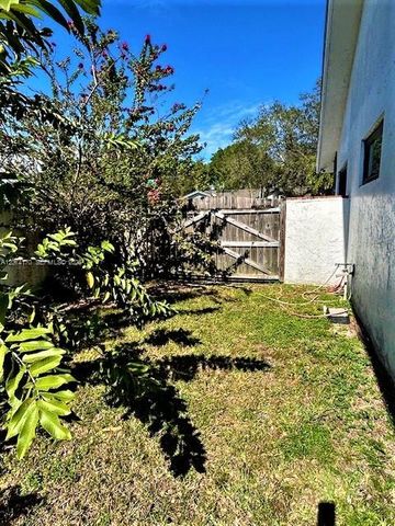 10020 SW 91st Terrace, Miami, FL 33176