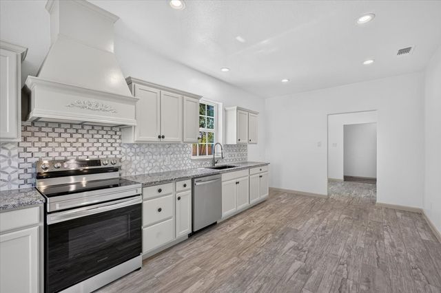 750 Jay Bird Lane, Reno, TX 76082
