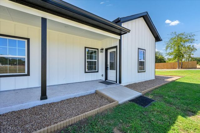 750 Jay Bird Lane, Reno, TX 76082