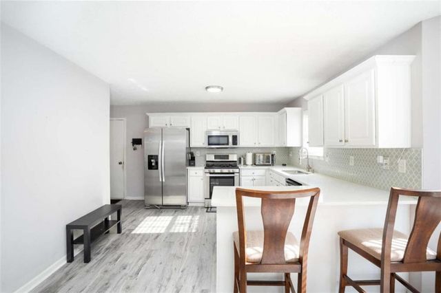 107 Barrington Parkway, Stockbridge, GA 30281