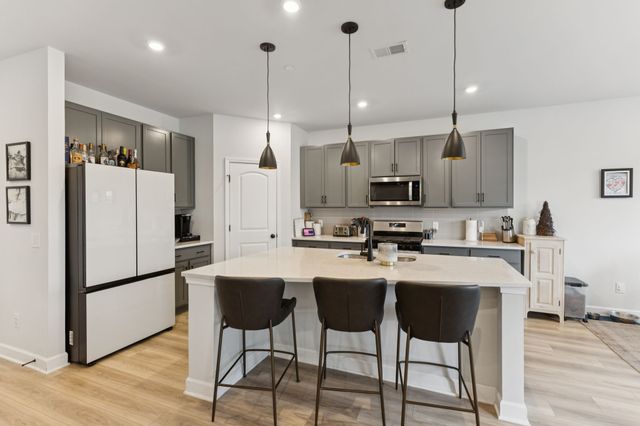 903 Carnation Dr, Smyrna, TN 37167