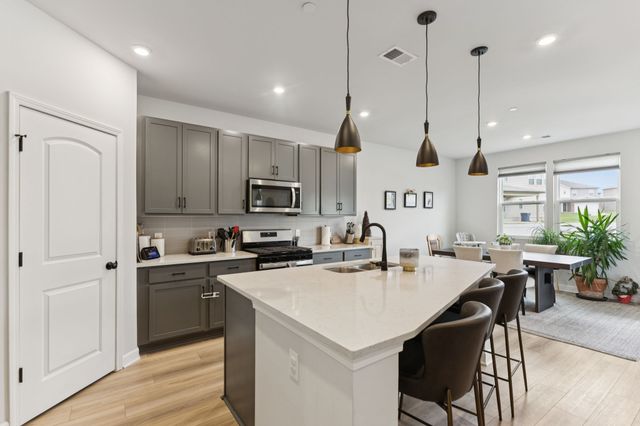 903 Carnation Dr, Smyrna, TN 37167