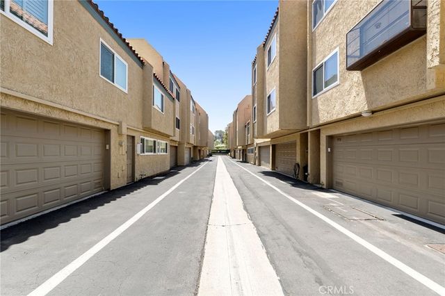 1028 Palo Verde Avenue, Long Beach, CA 90815
