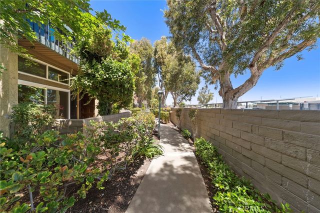 1028 Palo Verde Avenue, Long Beach, CA 90815