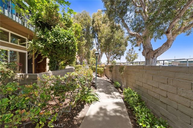 1028 Palo Verde Avenue, Long Beach, CA 90815