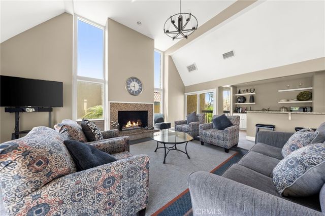 1028 Palo Verde Avenue, Long Beach, CA 90815