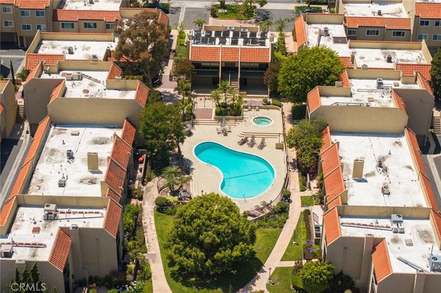 1028 Palo Verde Avenue, Long Beach, CA 90815