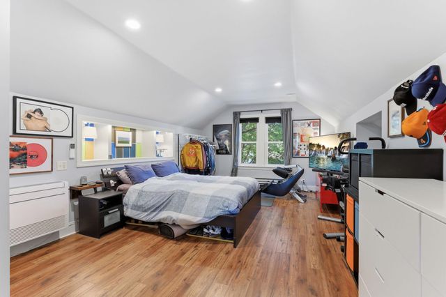 1162 Thomas Avenue, Saint Paul, MN 55104