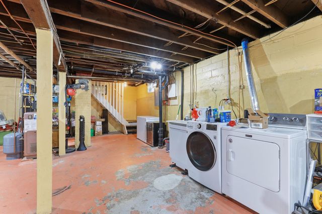 1162 Thomas Avenue, Saint Paul, MN 55104