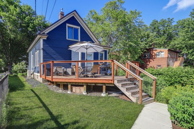 1162 Thomas Avenue, Saint Paul, MN 55104