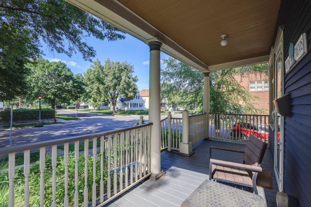 1162 Thomas Avenue, Saint Paul, MN 55104