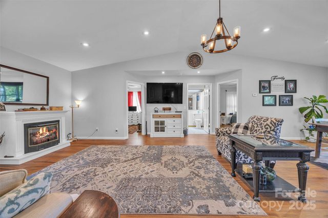 5158 Jenkins Road, Morganton, NC 28655