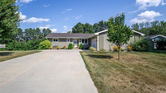 2229 Orchard Place, Eau Claire, WI 54703