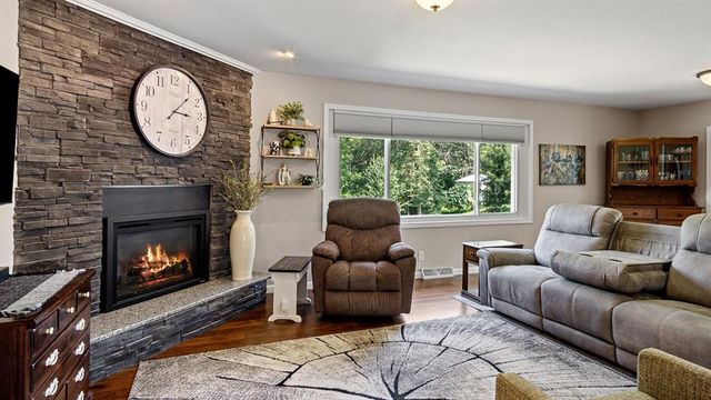2229 Orchard Place, Eau Claire, WI 54703