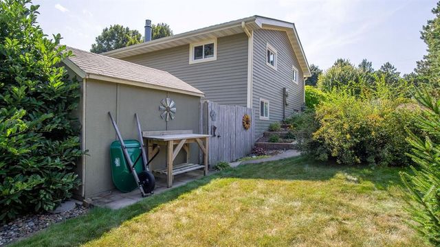 2229 Orchard Place, Eau Claire, WI 54703